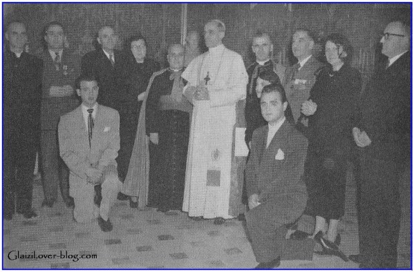 Groupe-p-lerins-canadiens-avec-le-Pape.j