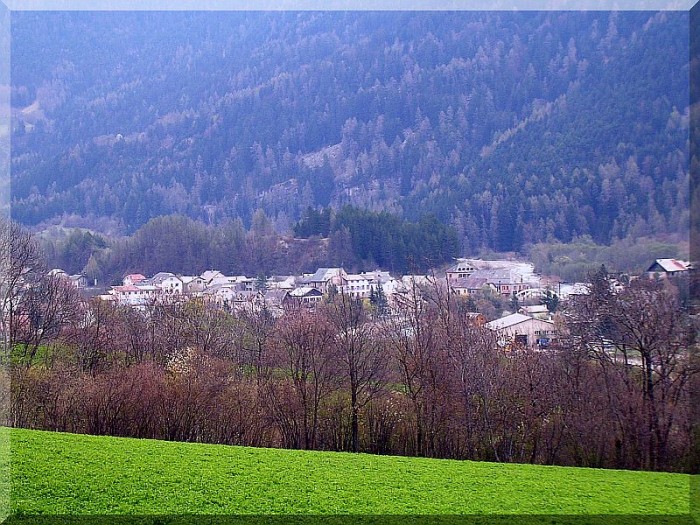 Pont-du-Fosse-vu-de-Saint-Jean.jpg